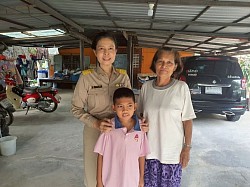 การเยี่ยมบ้านนักเรียนชั้นประถมศึกษาปีที่ 4/3
