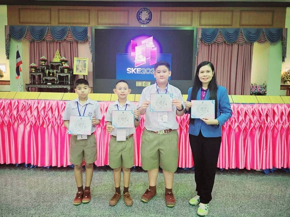 นำนักเรียนเข้าร่วมอบรมเชิงปฏิบัติการและแข่งขันทักษะทางวิชาการการคิดเชิงออกแบบ (Design Thinking) ระดับชั้น ป.4-6 ในงาน นิทรรศสวนฯ 2024 วันที่ 31 ตุลาคม พ.ศ. 2567